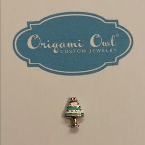 🆕Origami Owl Cake Charm
